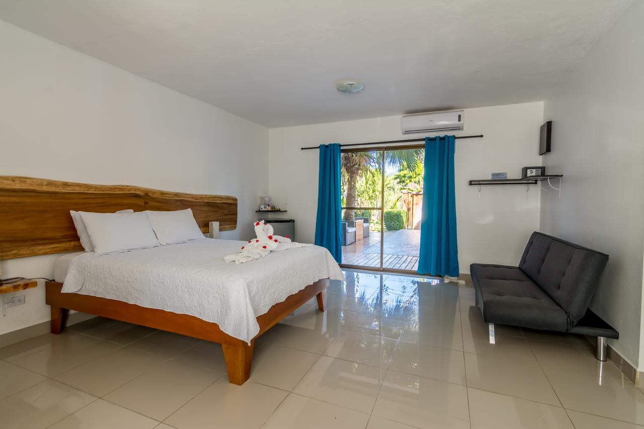 Boutique Hotel Ibiza Jaco Exterior photo